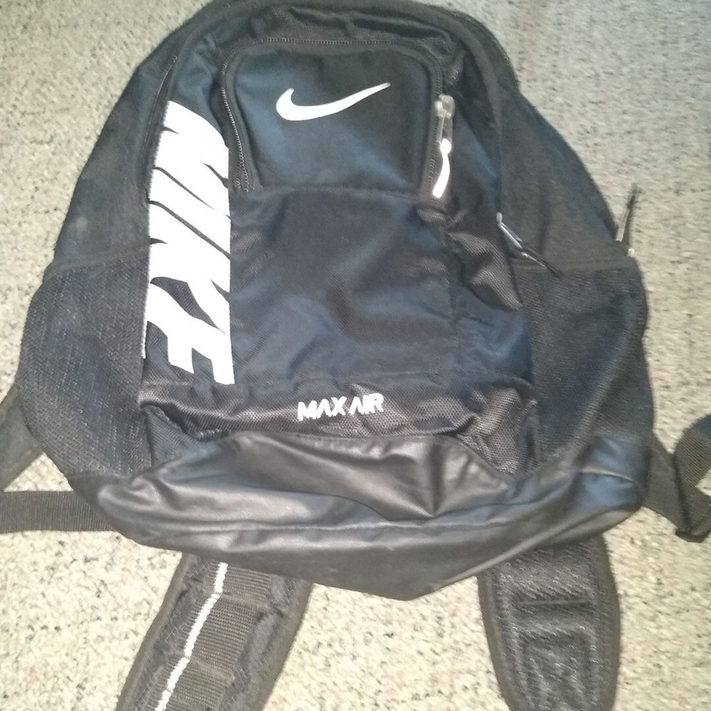 nike max air backpack, euc